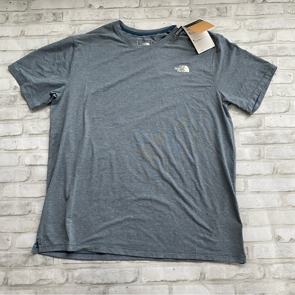 NWT The North Face M's Wander Short Sleeve Blue Heather - size XL